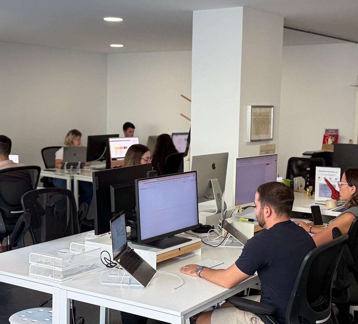 Oficina de treball de DeMomentSomTres